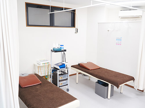 BIRDIE 青砥整骨院・施術ベット BIRDIE 青砥整骨院・施術ベット